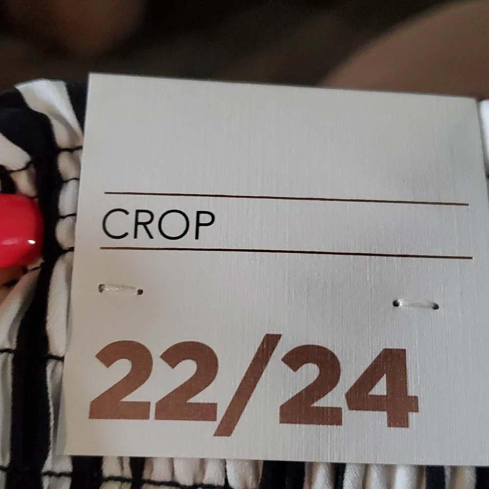 Crop pants - Picture 3 of 4